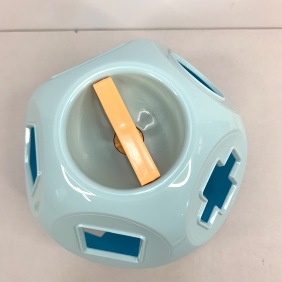 New TUPPERWARE Shape-O / 2, learning Block puzzle Sorter kids toddler preschool - Picture 5 of 12